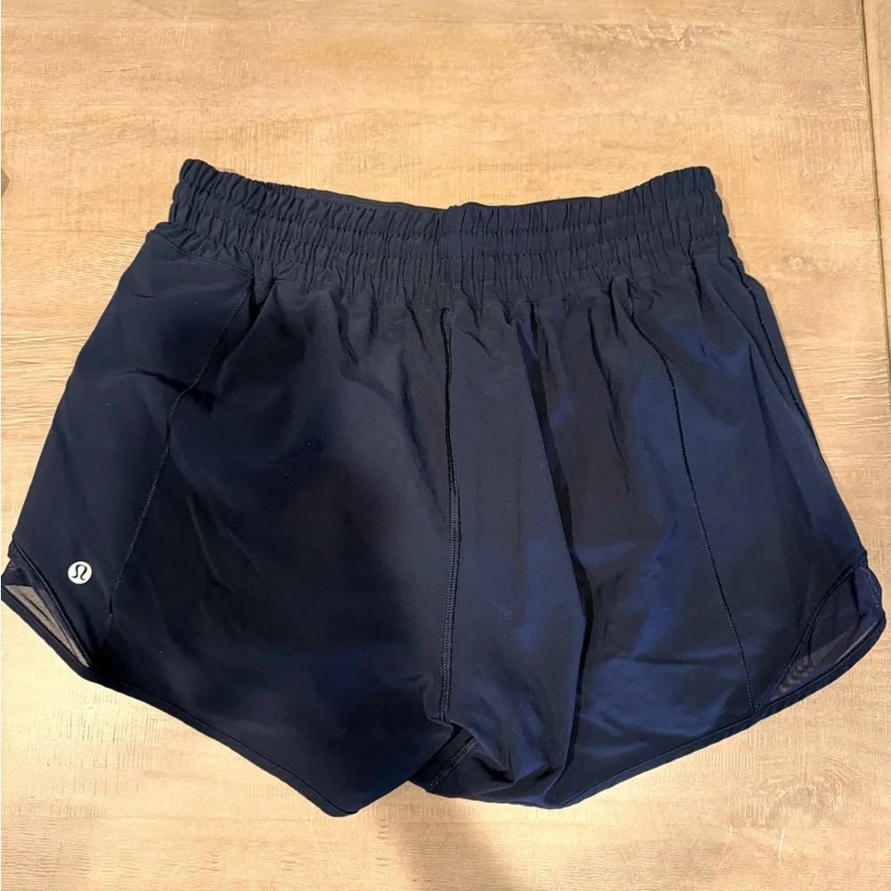 Lululemon hotty hot high rise 4” short - navy - Picture 2 of 2
